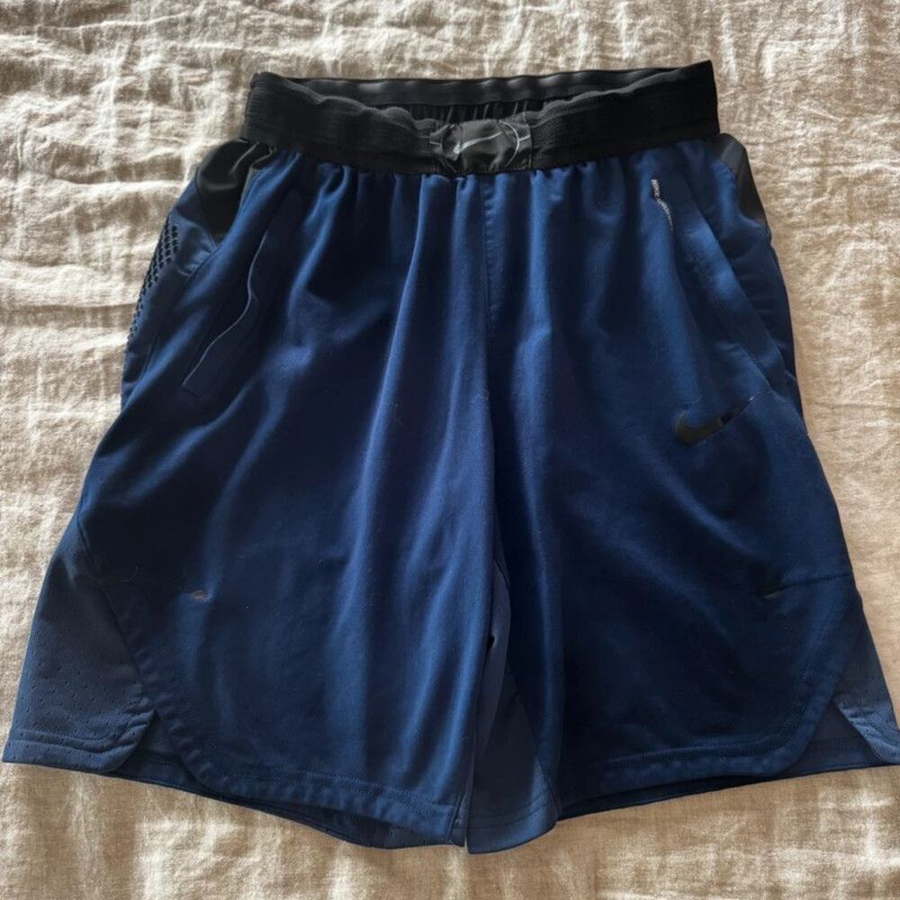 Nike AeroSwift Basketball Shorts Men’s Medium Blue Black Dri-FIT Flyvent